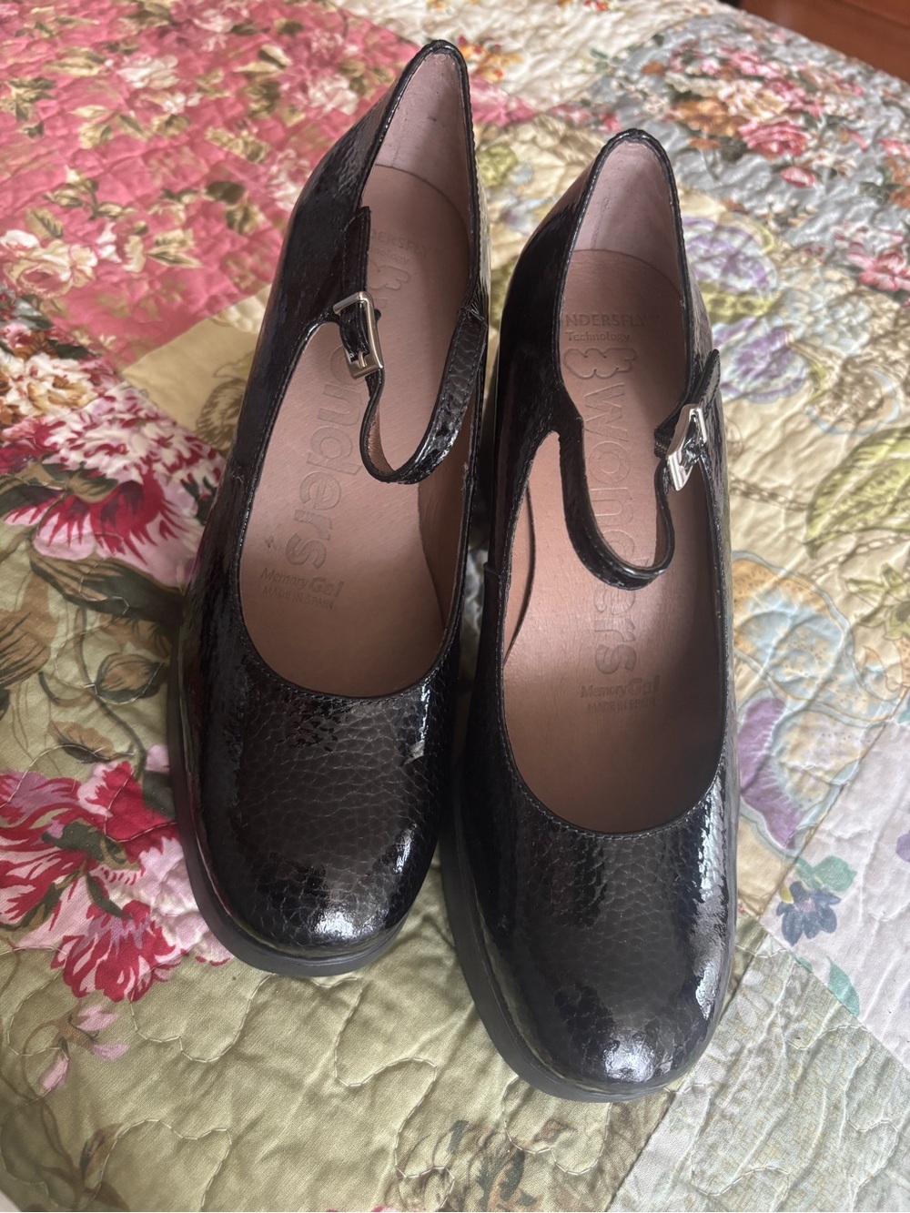 New Wonders Patent Leather Mary Jane’s-Size 37